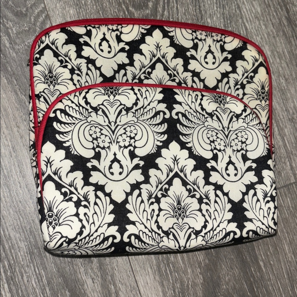 Make up traveling bags